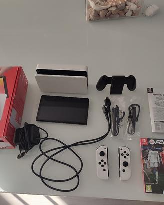  Nintendo switch oled quasi nuova