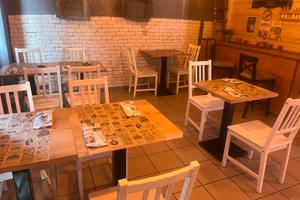 Pizzeria daspprto con posti a sedere