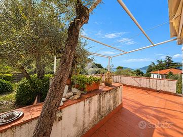 4 LOCALI A LERICI