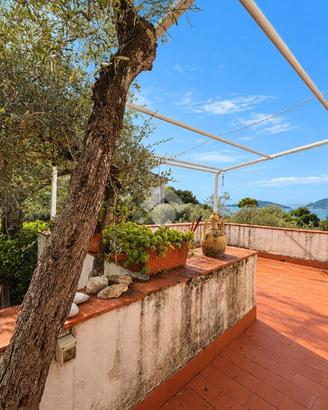 4 LOCALI A LERICI