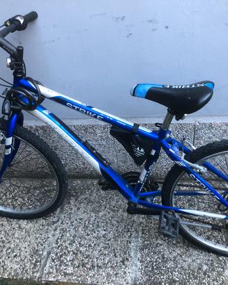 Due bici donna e ragazzo