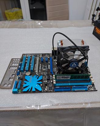 Scheda madre + CPU + Dissipatore e RAM
