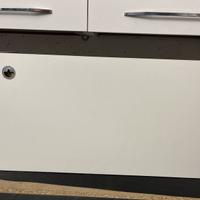 Appendiabiti a parete con mensola  3 ganci