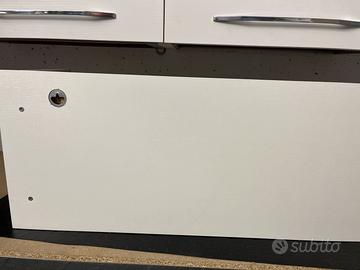 Appendiabiti a parete con mensola  3 ganci