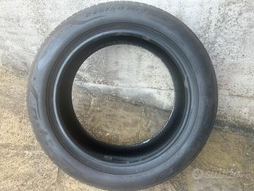 4 Gomme 245/50 R19 105 w
