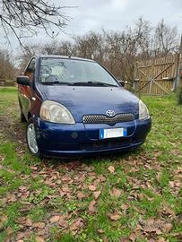 TOYOTA Yaris - 2001