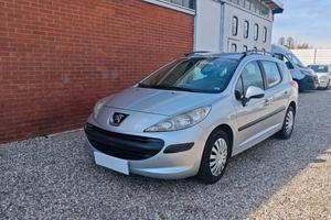 Peugeot 207 1.4 8V 75CV 5p. ONE Line
