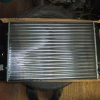 Radiatore nuovo x VW GOLF GTI 16V benz.VALEO TA020