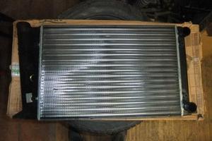 Radiatore nuovo x VW GOLF GTI 16V benz.VALEO TA020