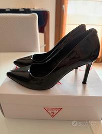 Décolleté Guess nero lucide