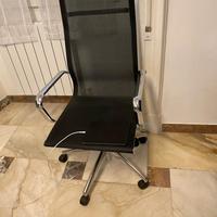 Poltrona su ruote