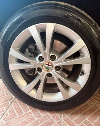 Cerchi e gomme 16” Alfa Romeo