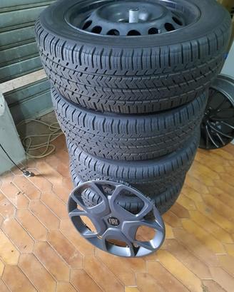 Copertoni Estivi MICHELIN 215/60 R17 C per Van