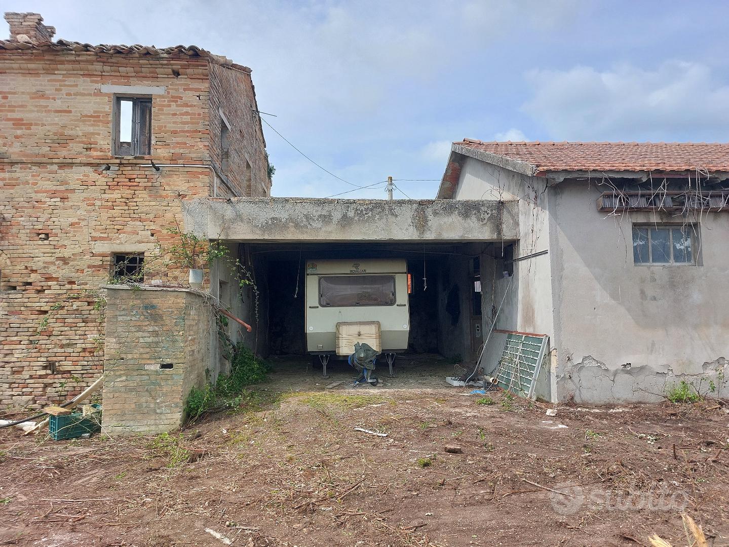 Casa Colonica con Capannone e Terreno - View 3