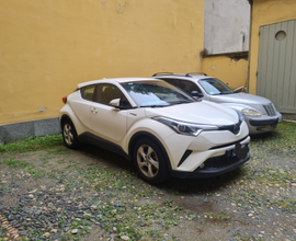 Toyota CHR Active 1. 8 ibrida unico proprietario