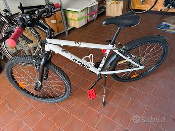 Biciletta Mountain Bike misura 24  marca BTWIN