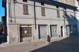 Casa indipendente su tre lati