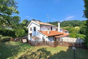 PORZIONE DI BIFAMILIARE A RIGNANO FLAMINIO