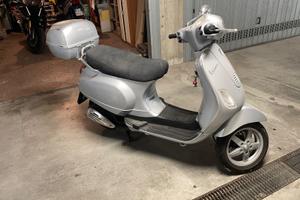 Piaggio Vespa 125 LX