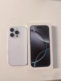 Iphone 16 pro bianco con 89% batteria