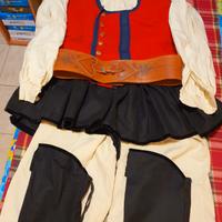 Costume sardo da uomo della città di Oristano
