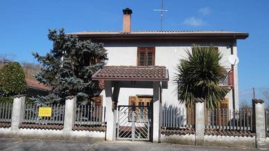 Villa di 155 m² con 4 locali e box auto doppio a T