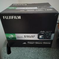 FUJIFILM S9600