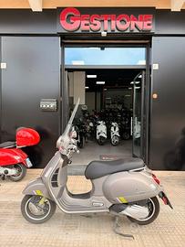 Piaggio Vespa 300 GTS hpe TECH ABS