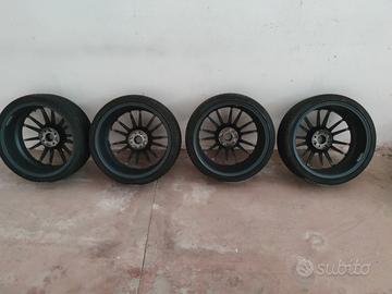  cerchi completi di gomme