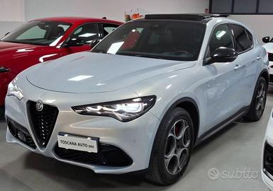 Alfa Stelvio 210 CV Q4 Sprint tetto panoramico ful