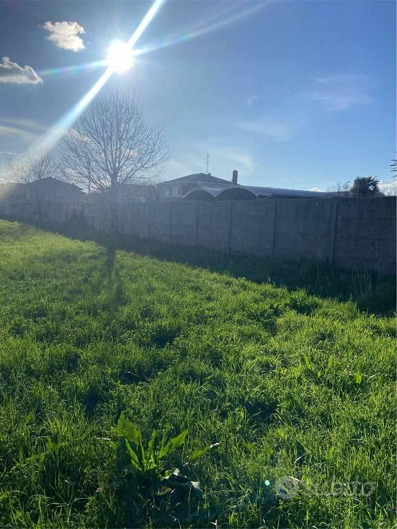 Terreno di 1700 m² a Cerro Maggiore - Vista 2