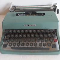 Macchina da cucire Olivetti Lettera 32 