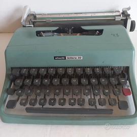 Macchina da cucire Olivetti Lettera 32 