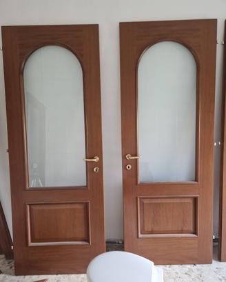 Porte interne in legno complete di telaio