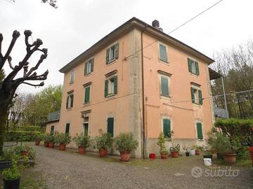 Appartamento di 200 m² con 5 locali a Castel di Ca