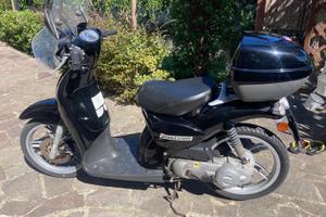 Scooter Aprilia Scarabeo