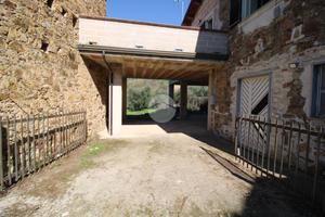 CASA INDIPENDENTE A ROCCADASPIDE
