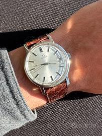 Omega Geneve 136.0104 vintage