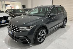 VOLKSWAGEN Tiguan 2.0 TDI 150 CV SCR DSG R-Line