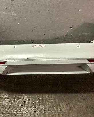 Paraurti posteriore originale volkswagen passat b8