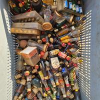 oltre 200  mignon di liquore da collezione