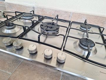 piano cottura 5 fuochi e cappa