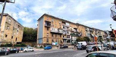 Ad. calata capodichino- bilocale +acc. libero