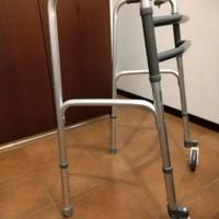 Deambulatore in alluminio nuovo 