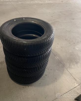 Treno gomme invernali nexen 195/65 r15