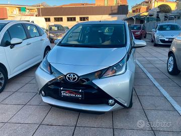 Toyota Aygo 1.0 VVT-i 69 CV 5 porte x-cool