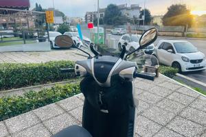 YAMAHA Xenter 125 PASSAGGIO E TAGLIANDO INCLUSO