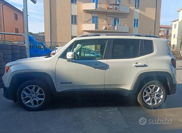 Jeep Renegade unico proprietario gancio traino 