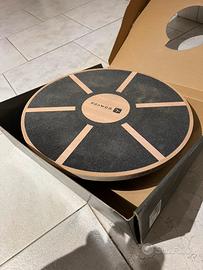 tavola per l'equilibrio (balance board) Domyos