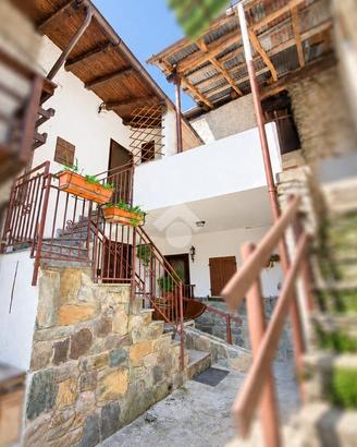 CASA SEMINDIPENDENTE A MAZZO DI VALTELLINA